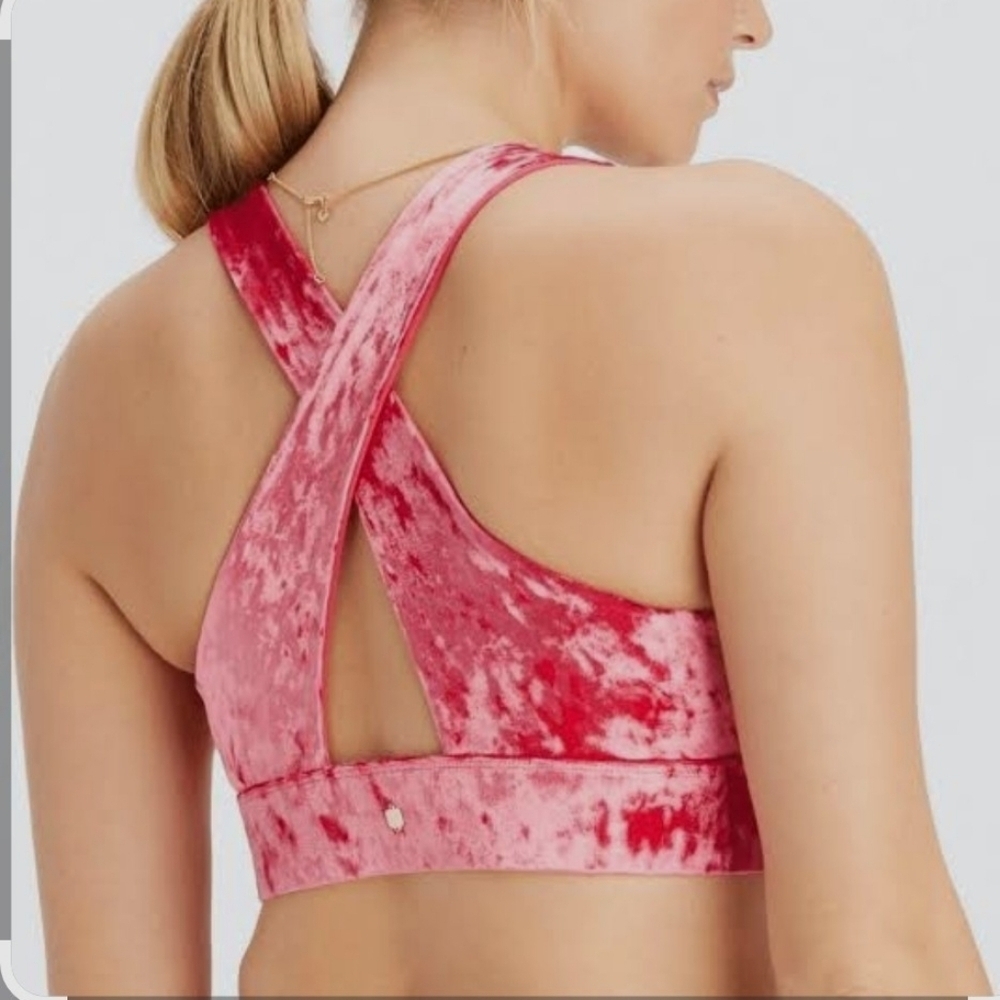 FABLETICS Red Velvet Crop Top. Size S
